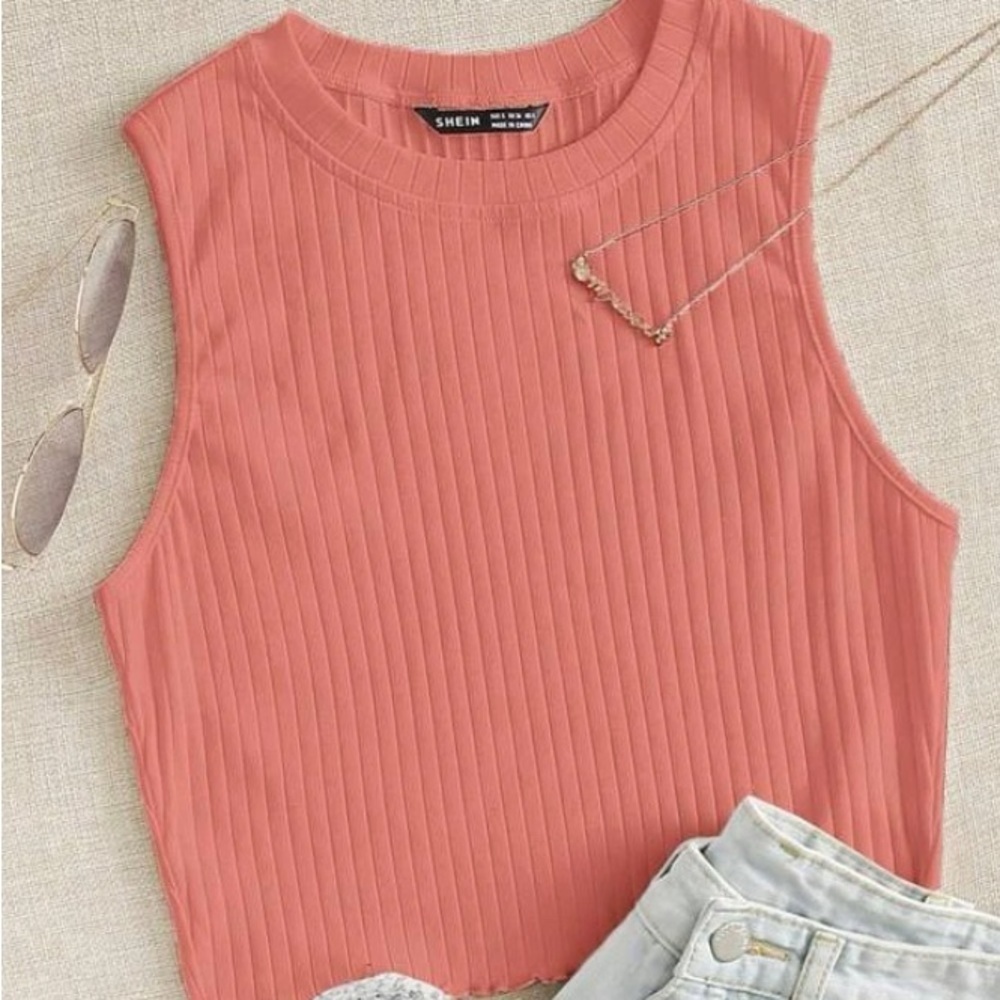 SHEIN EZwear Ribbed Lettuce-Edge Tank‎ Top